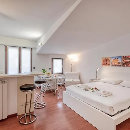 Apartamento Ferrucci, 6 - Monolocale Al Settimo Cielo Milán Exterior foto